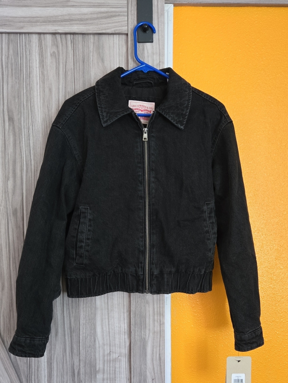 Levi's  Black Zip-Up Collared Jacket